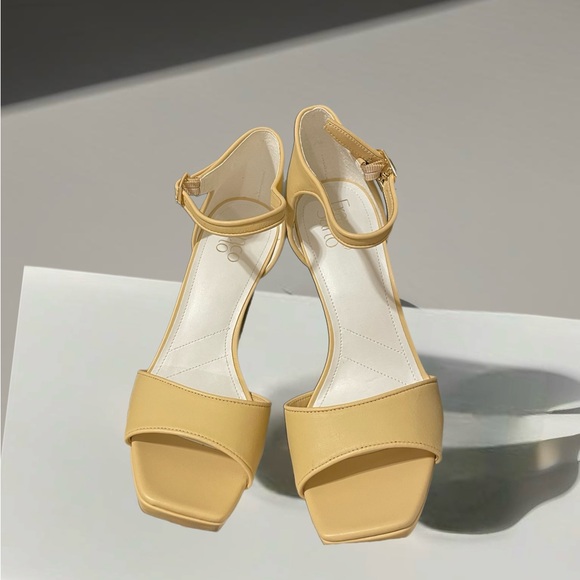 Franco Sarto beige Women’s Dima platform Heels Sandals / 9 - Picture 4 of 11